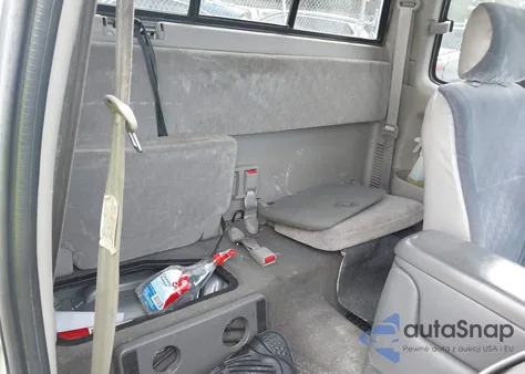 2004 Toyota Tacoma Prerunner V6 z USA, uszkodzony, nr VIN 5TESN92N54Z357655